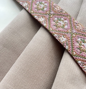 Feincord-Trachtenrock-mit-Gummibund---sand